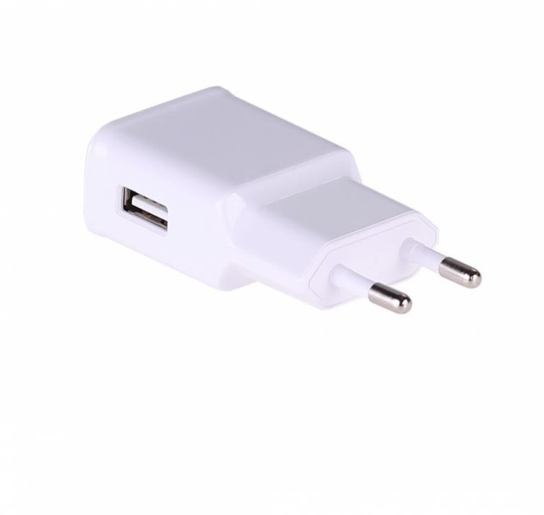 Akyga Ładowarka sieciowa AK-CH-11 240V 5V/2.4A 9V/1.67A 12V/1.25A QC3.0 USB biała AK-CH-11
